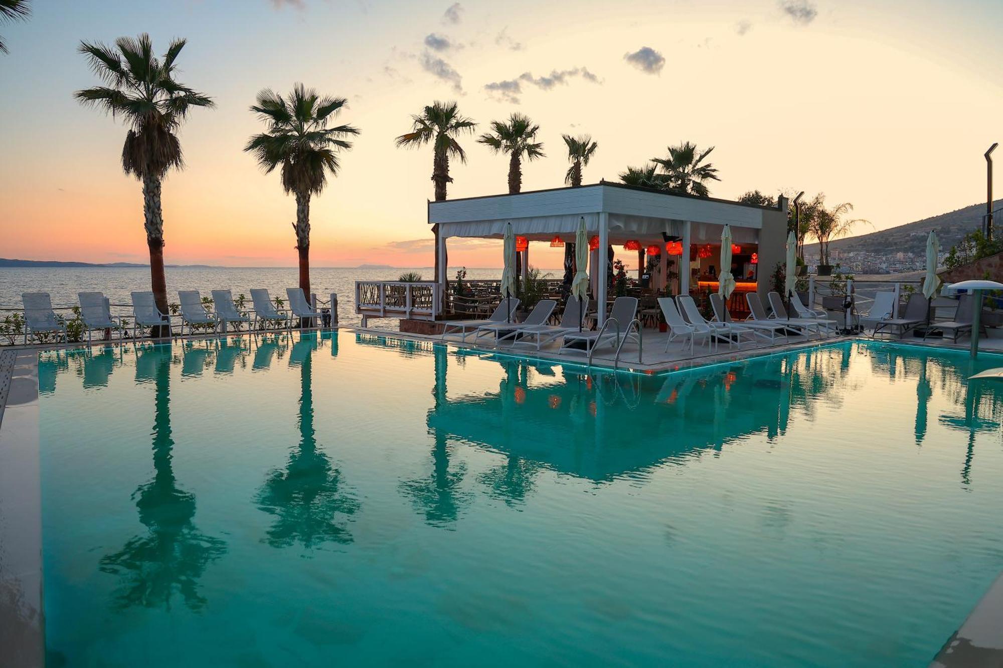 Joelle Premium Hotel Sarandë Exterior foto